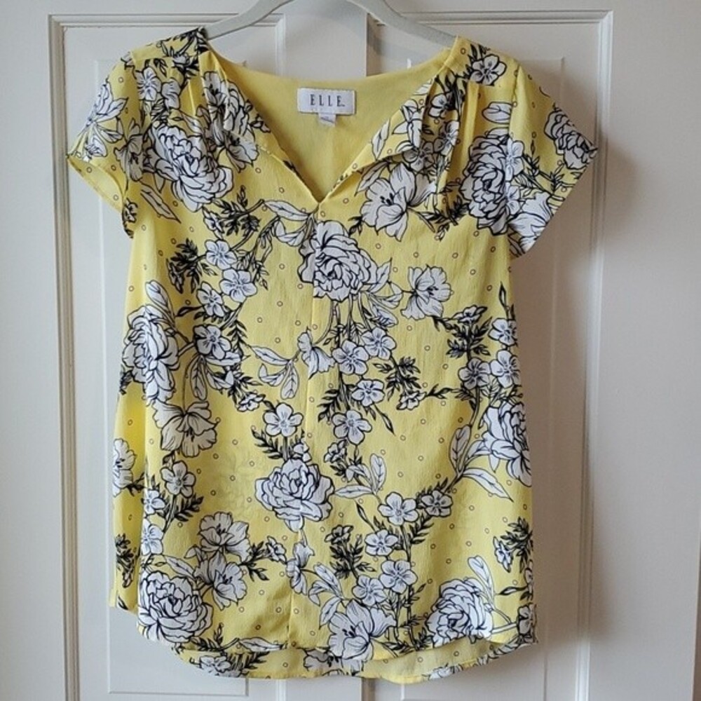 ELLE BUTTER YELLOW FLORAL BLUE WHITE BLOUSE TOP SHORT SLEEVE FLOWY SIZE XS